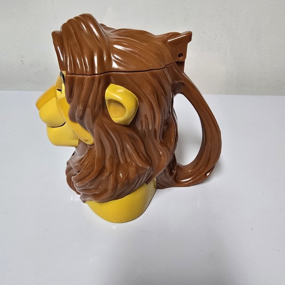 Vintage Disney's Lion King Adult Simba Plastic Mug Stein with Top Lid 6" - Picture 2 of 10